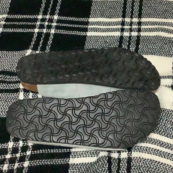 Birki’s grey & brown 3 strap Birkenstock sandals - Picture 8 of 8